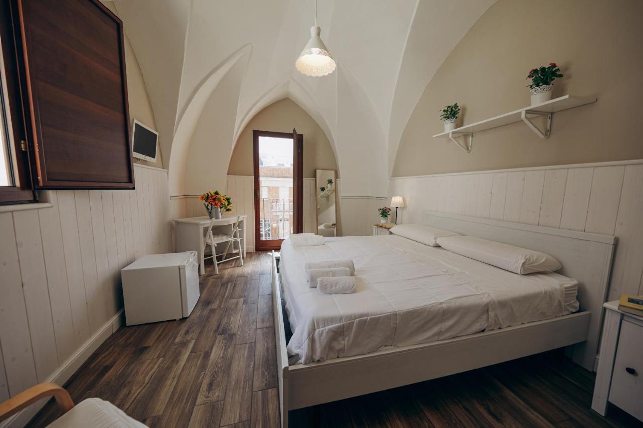 Le Terrazze B&B Pulsano Dış mekan fotoğraf